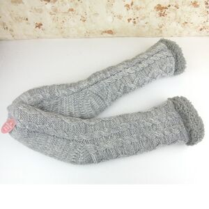 Aromasoles Lounge Socks Cable Knit One Size Gray Lined Rose Shea Butter Non Slip